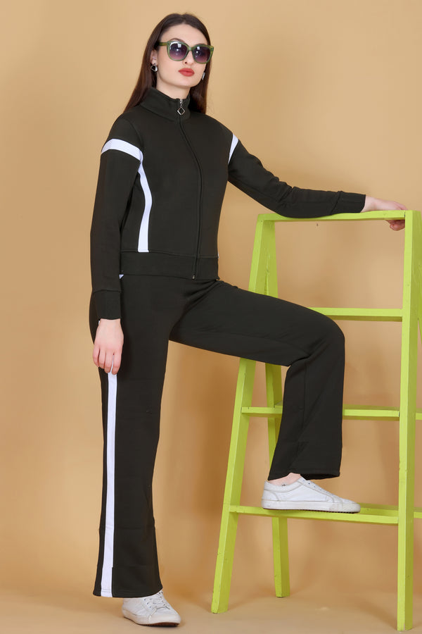 Femea Women’s Stylish Zip-Up Tracksuit Set with Contrast Panel Design