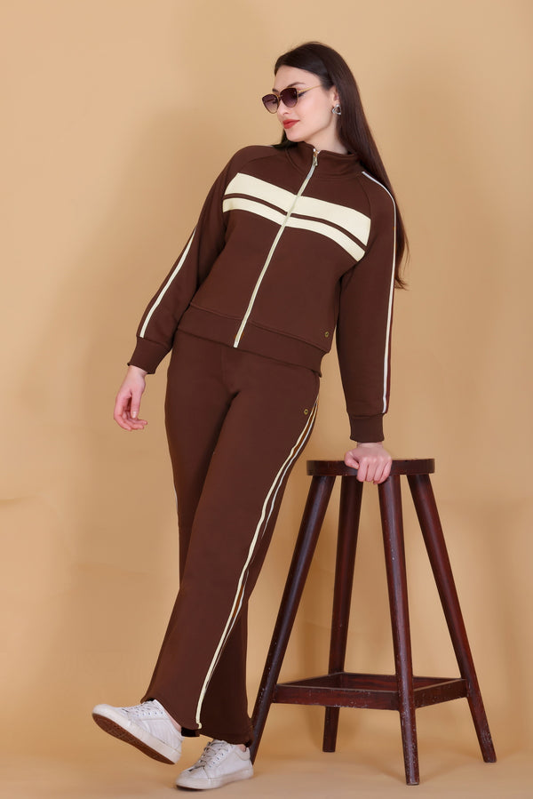 Femea Women’s Stylish Zip-Up Tracksuit Set with Contrast Panel Design